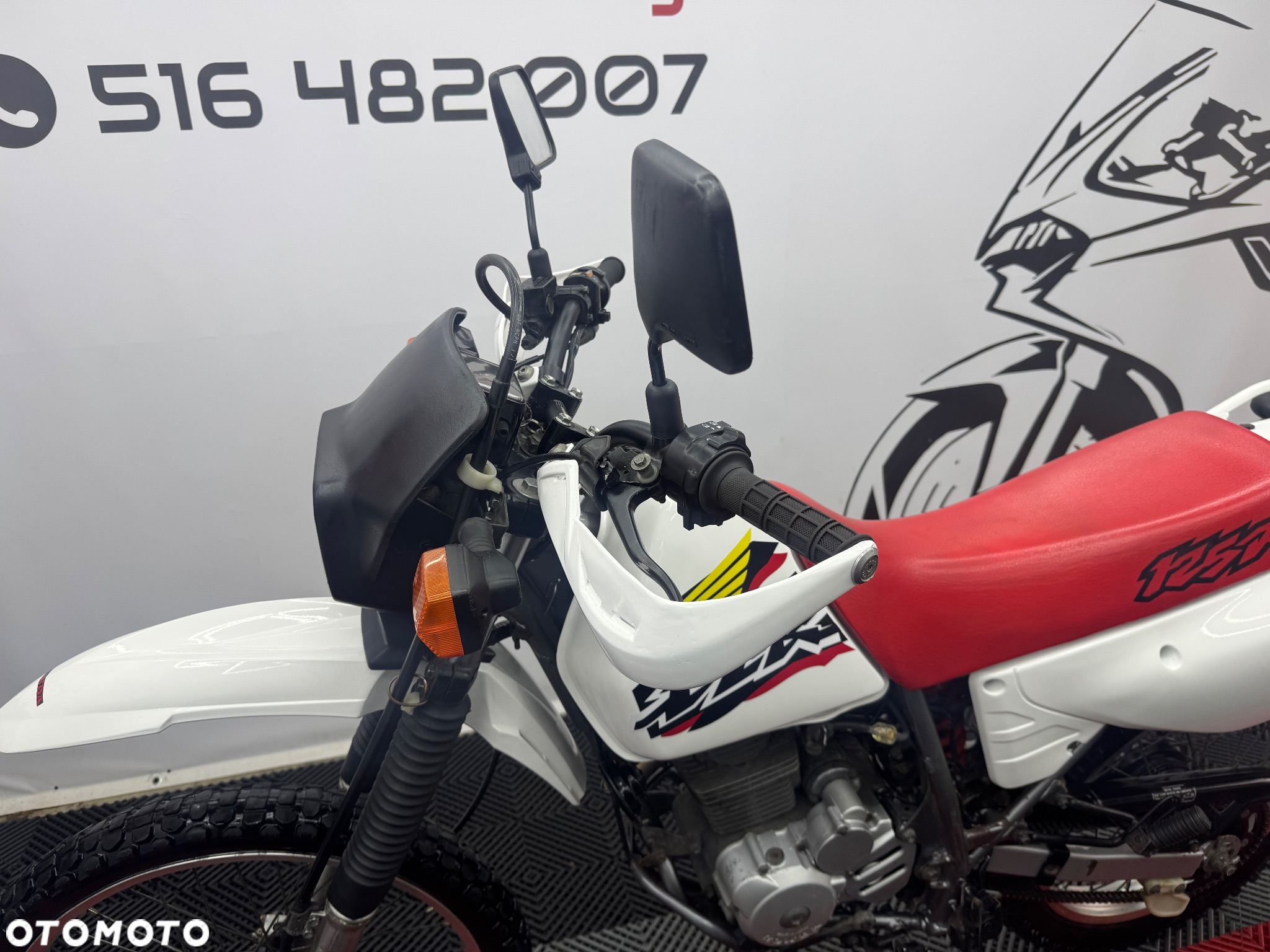 Honda XLR - 11
