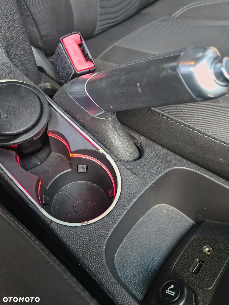 Ford Fiesta 1.0 EcoBoost Trend - 27