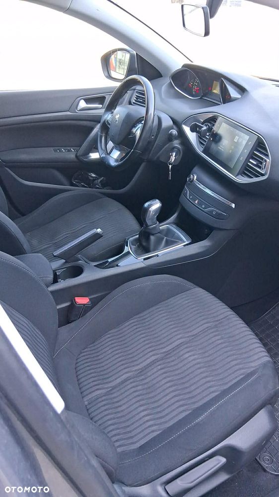Peugeot 308 1.6 HDi Trendy - 12