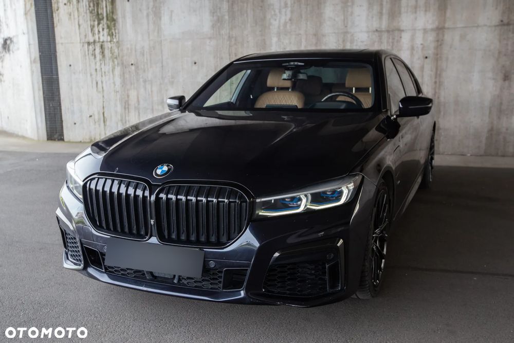 BMW Seria 7 745e sport - 1