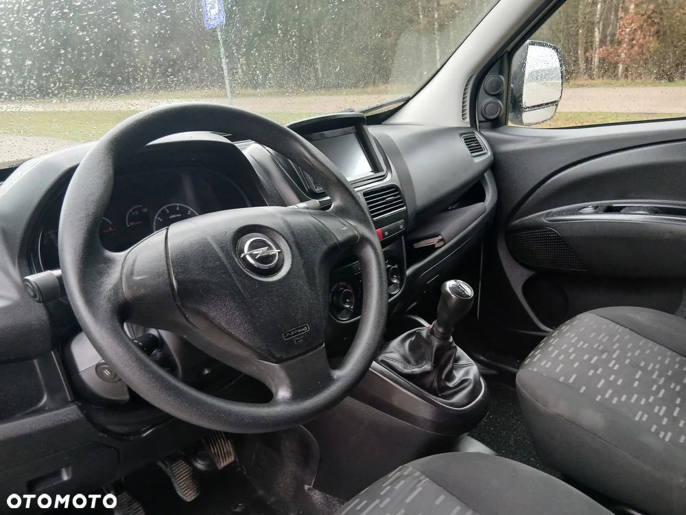 Opel COMBO - 36