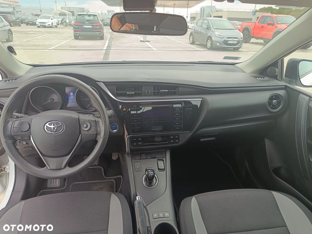 Toyota Auris Hybrid 135 Active - 9