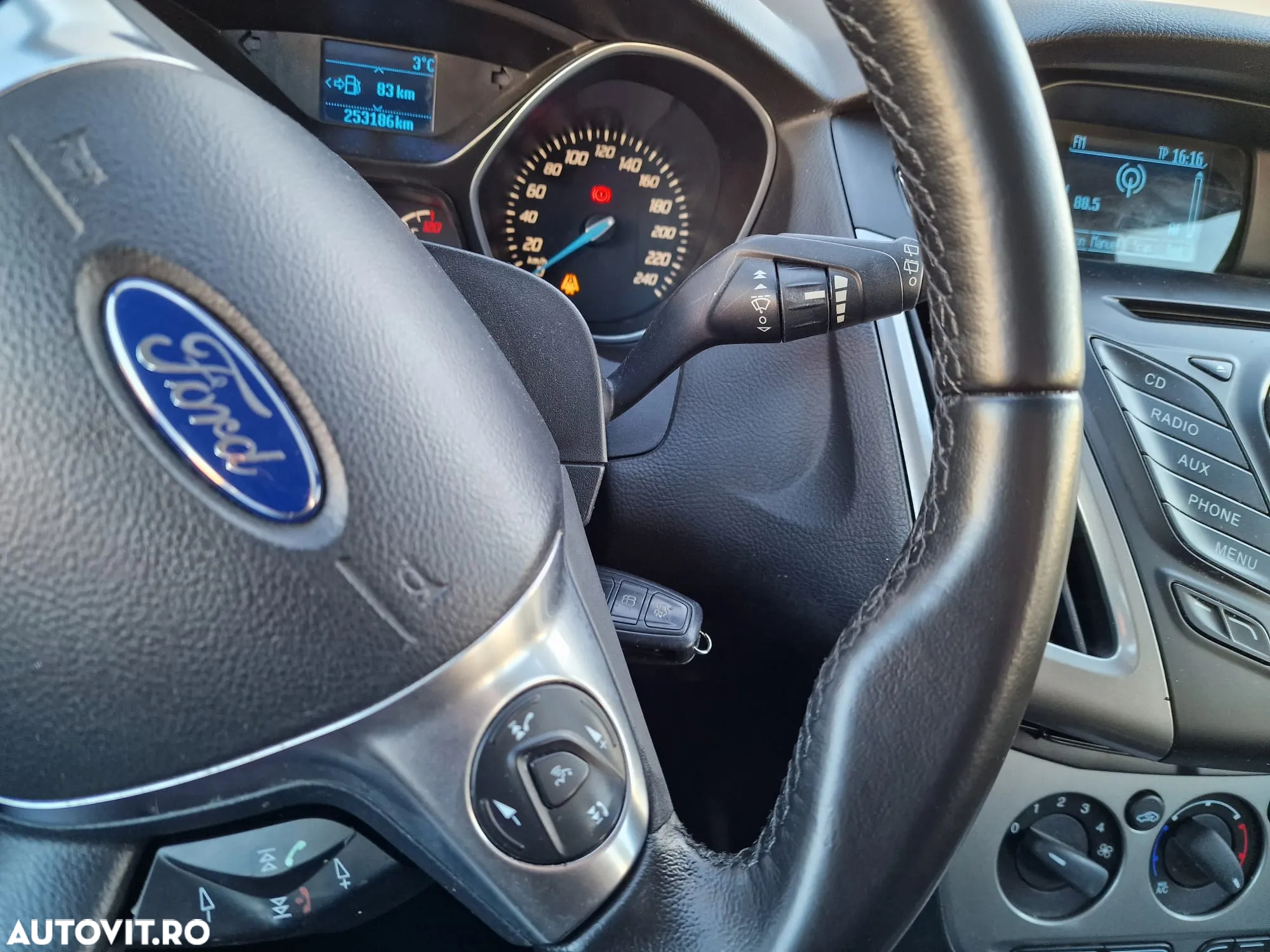 Ford Focus 1.6 TDCi DPF Champions Edition - 16