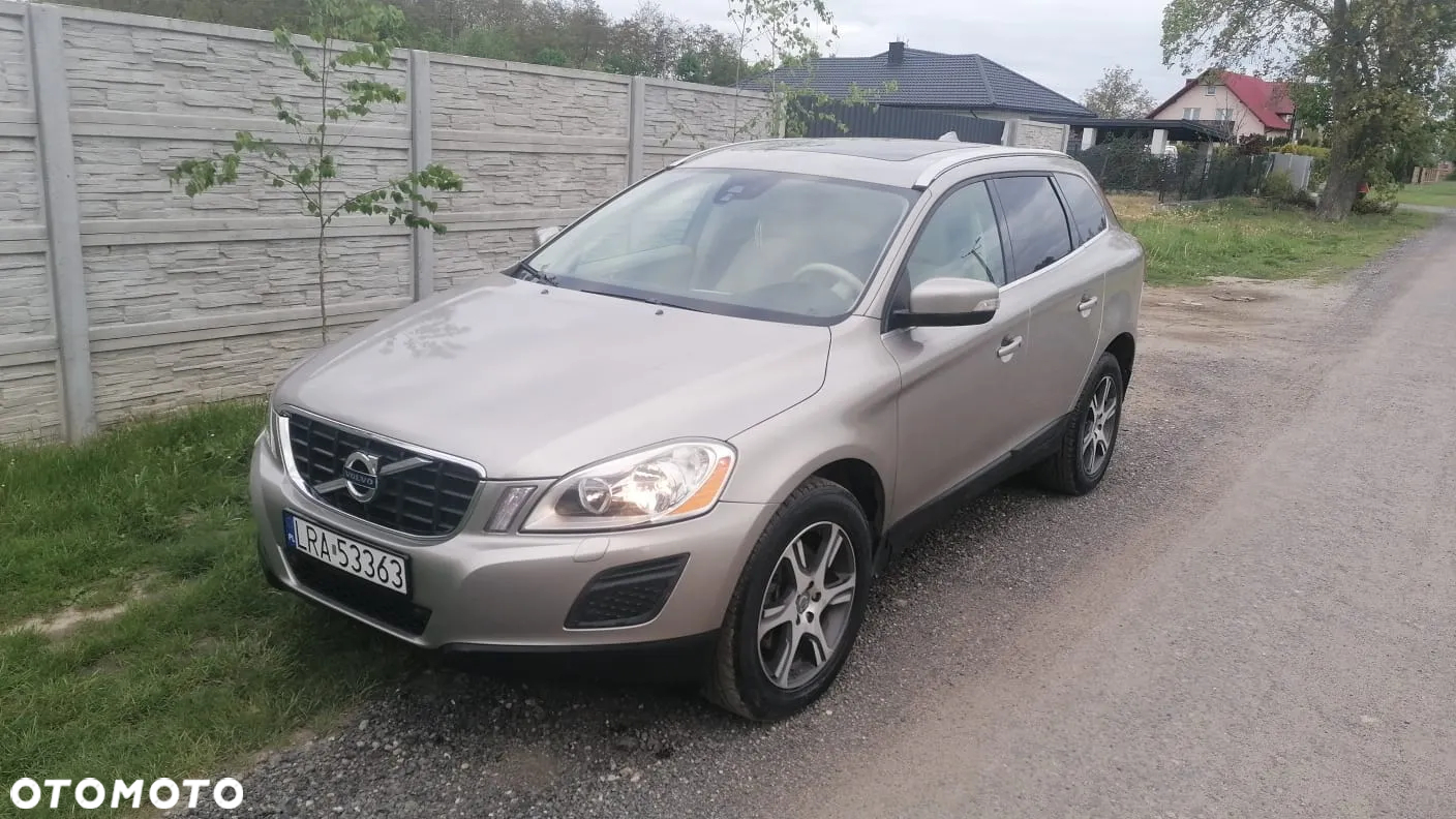 Volvo XC 60 T6 AWD Momentum - 3