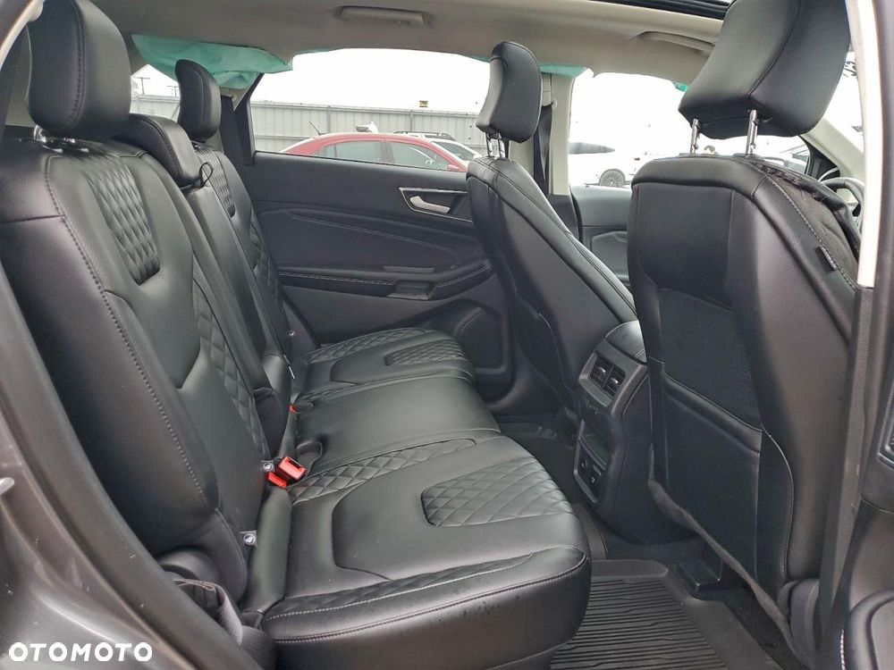 Ford Edge - 11