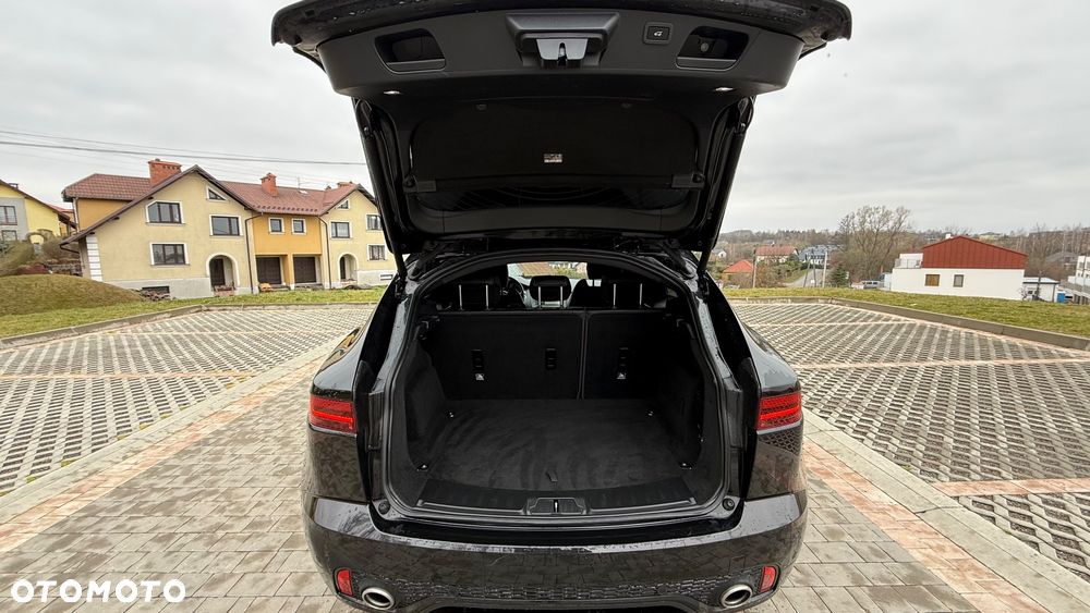 Jaguar E-Pace D150 R-Dynamic SE - 9