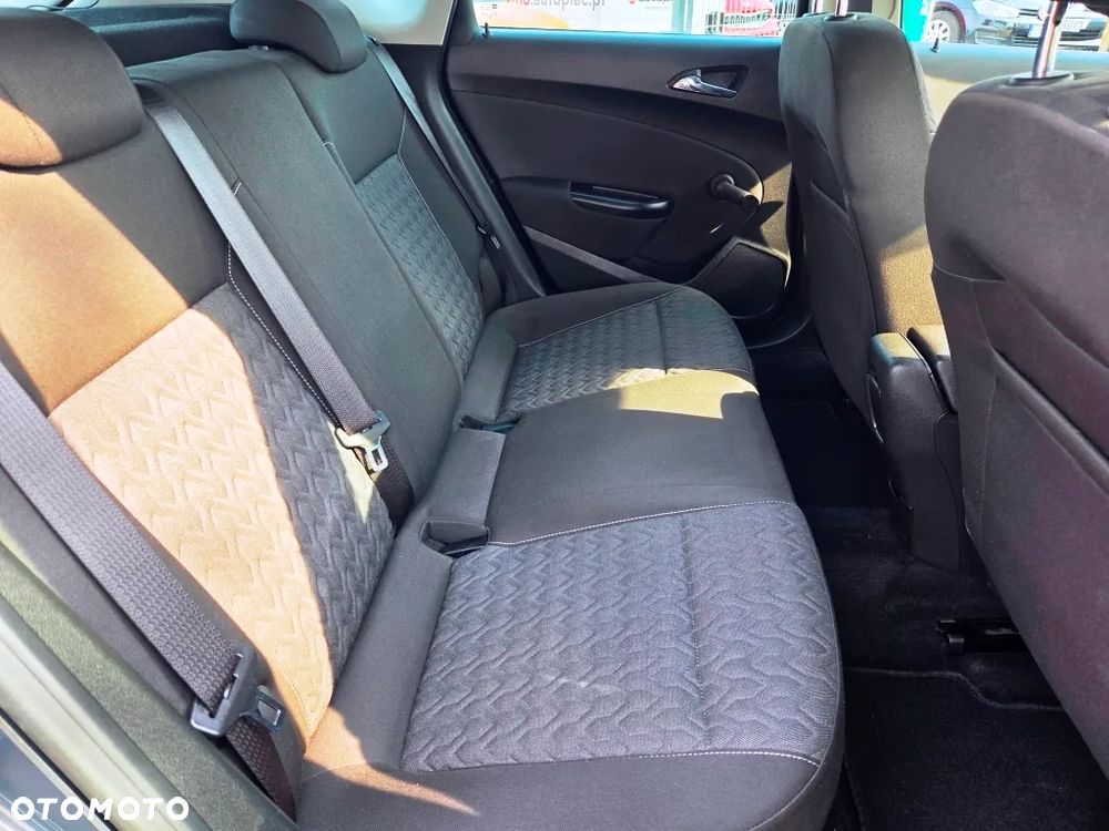 Opel Astra 1.4 Turbo Style - 28