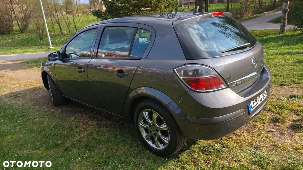 Opel Astra 1.6 Active - 11