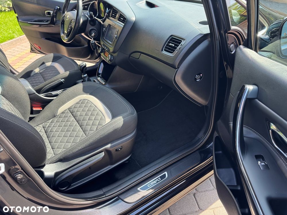 Kia Ceed 1.6 CRDi 136 ISG GT Line - 16