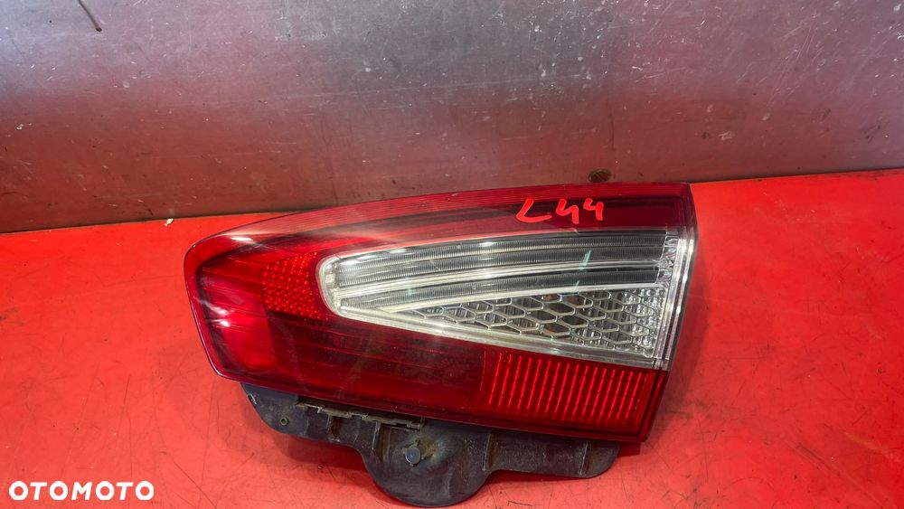 LAMPA PRAWA TYLNA TYŁ KLAPY MONDEO MK4 - 1