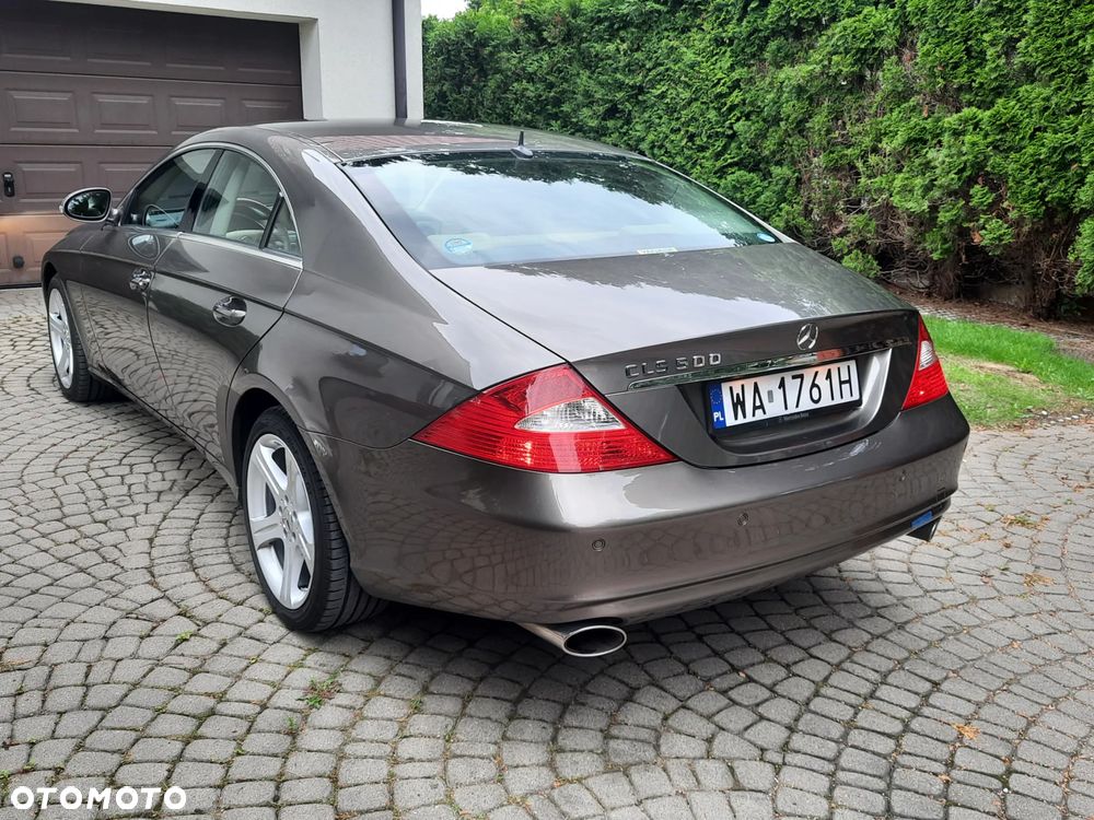 Mercedes-Benz CLS - 6
