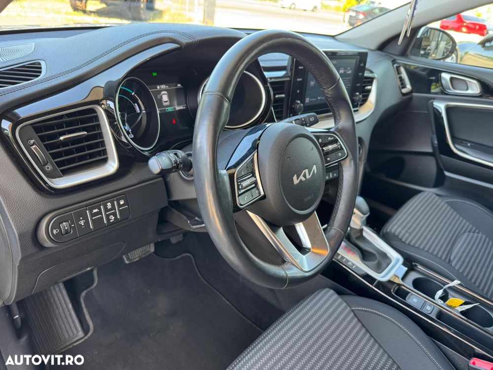 Kia XCeed 1.6 GDI 6DCT PHEV Vision - 11