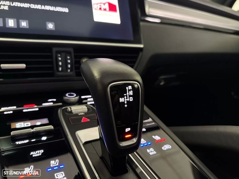 Porsche Cayenne Platinum Edition - 44