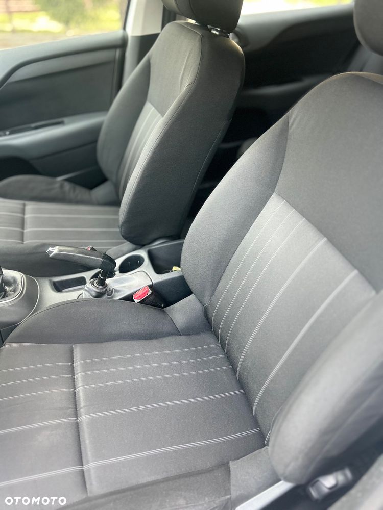 Citroën C4 HDi 90 Attraction - 10