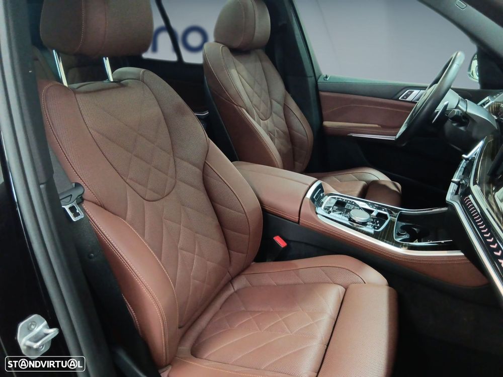 BMW X5 50 e xDrive Edição Desportiva M - 11