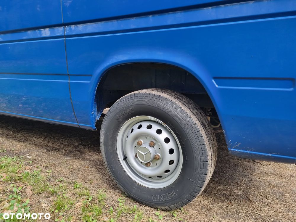 Mercedes-Benz Sprinter - 25