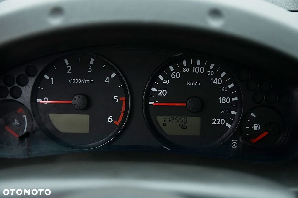 Nissan Navara 2.5 D Platinum - 19