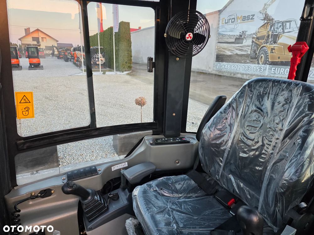 Inny NOWA minikoparka TORQMATIK ME18, silnik Yanmar 3TNV74F 11.2 kW - 36