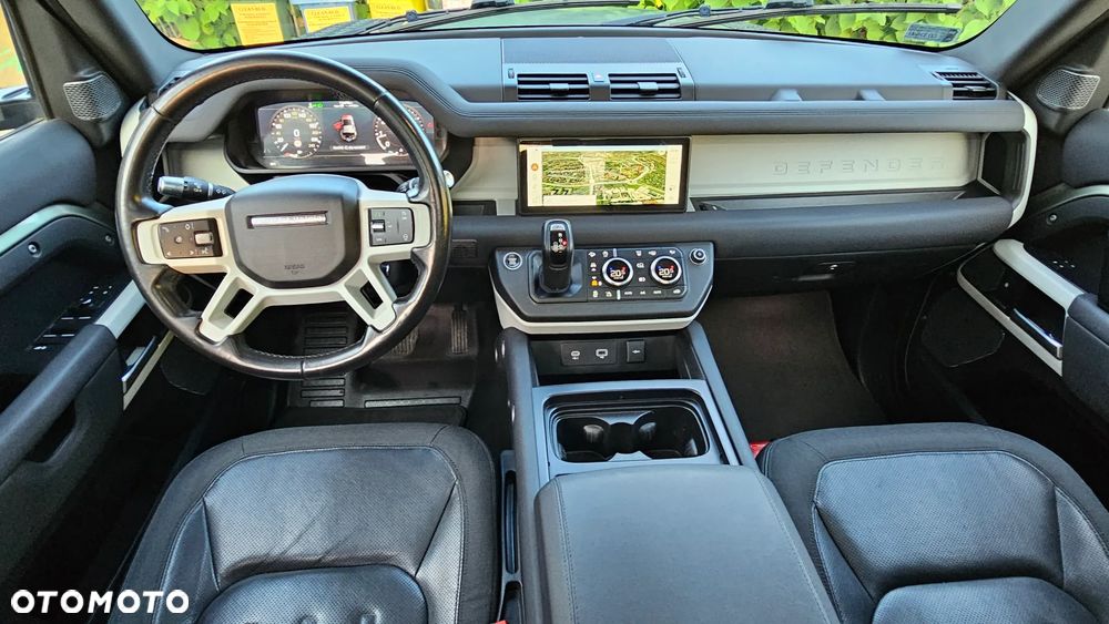 Land Rover Defender - 10