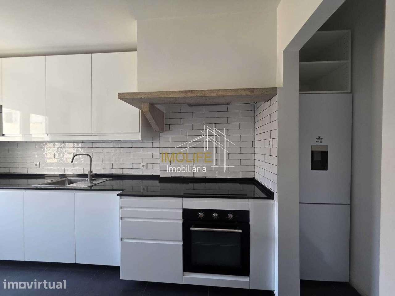 T2 Remodelado com Excelente Luminosidade em Campo de Ourique – Lisboa - Grande imagem: 5/25
