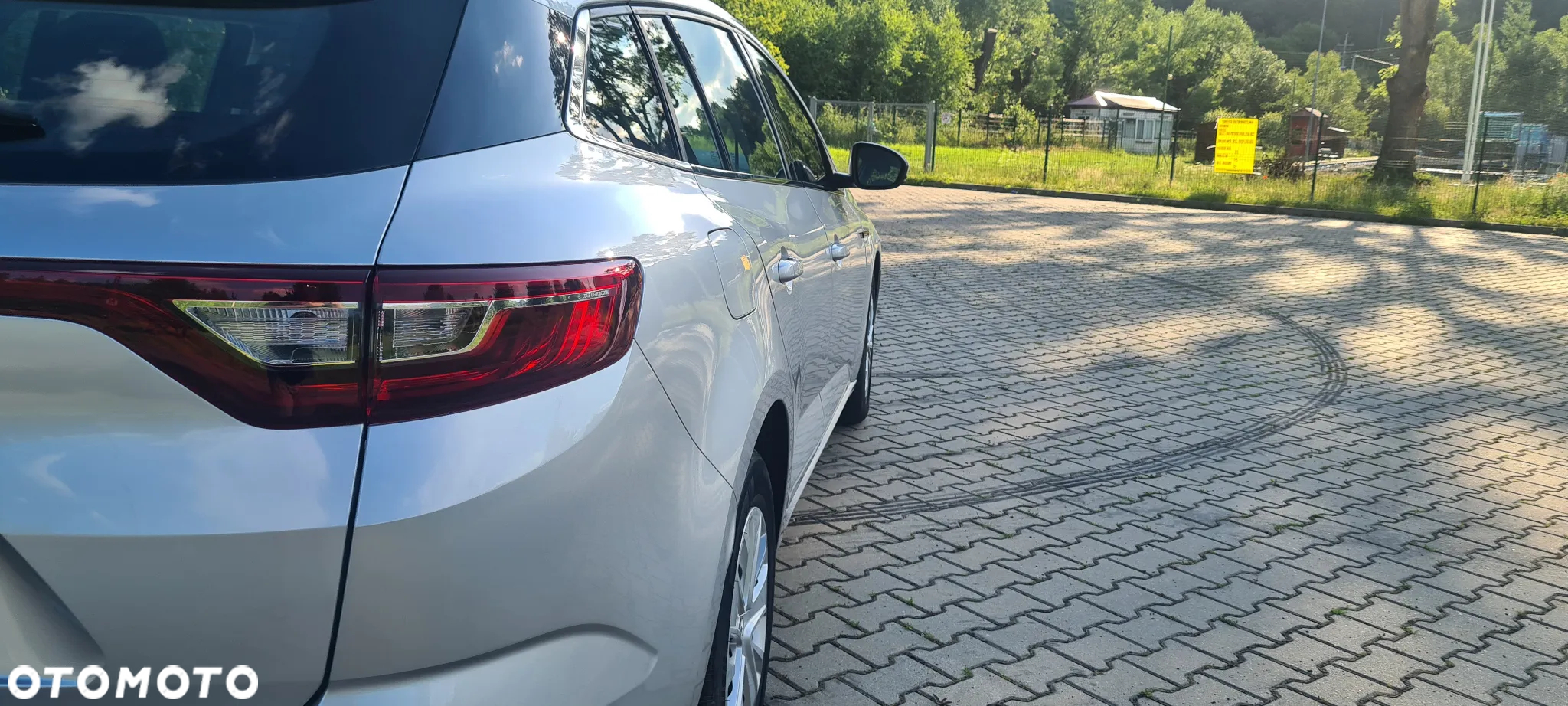 Renault Megane Grandtour ENERGY TCe 100 LIFE - 6