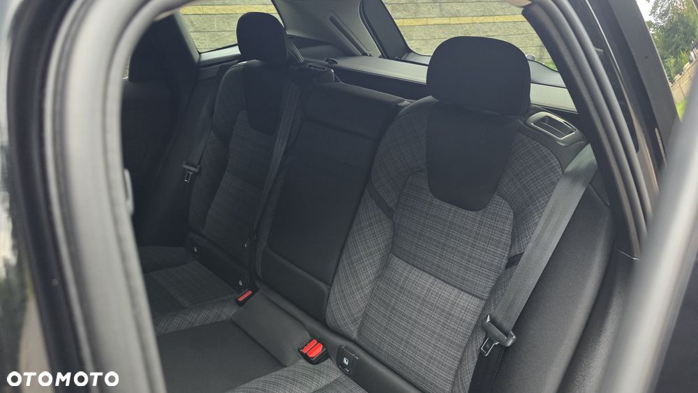 Volvo XC 60 B4 D AWD Core - 21