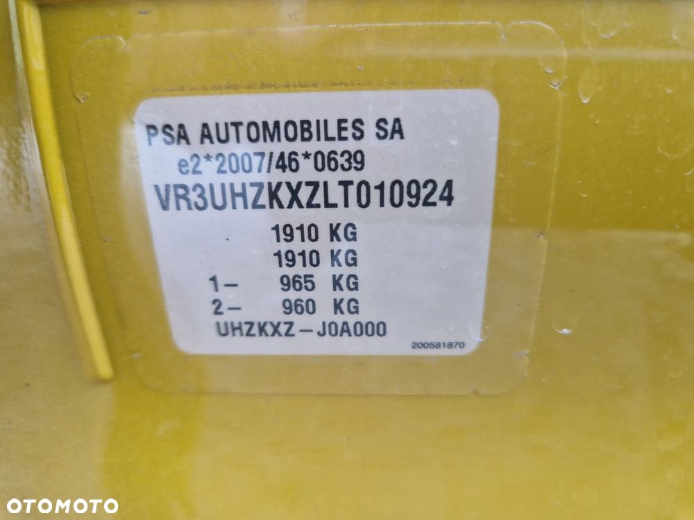 Peugeot 208 - 20