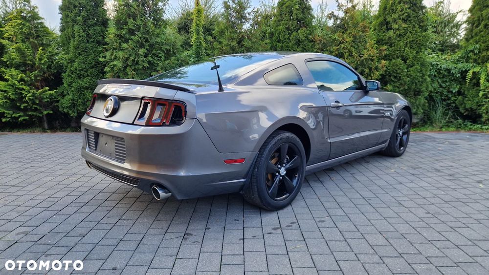Ford Mustang - 5