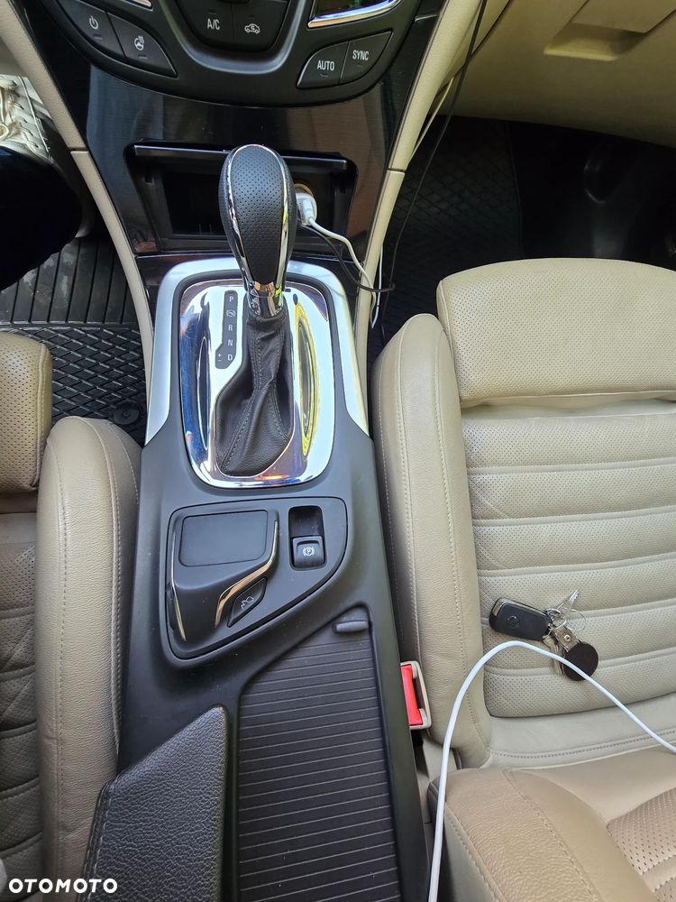 Opel Insignia - 18