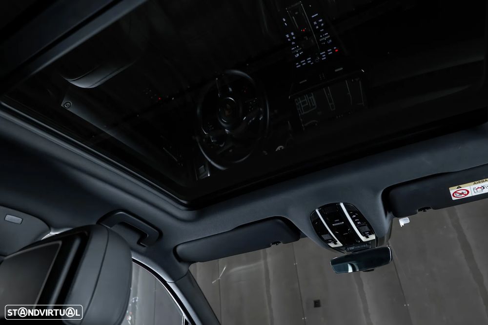 Porsche Cayenne - 26