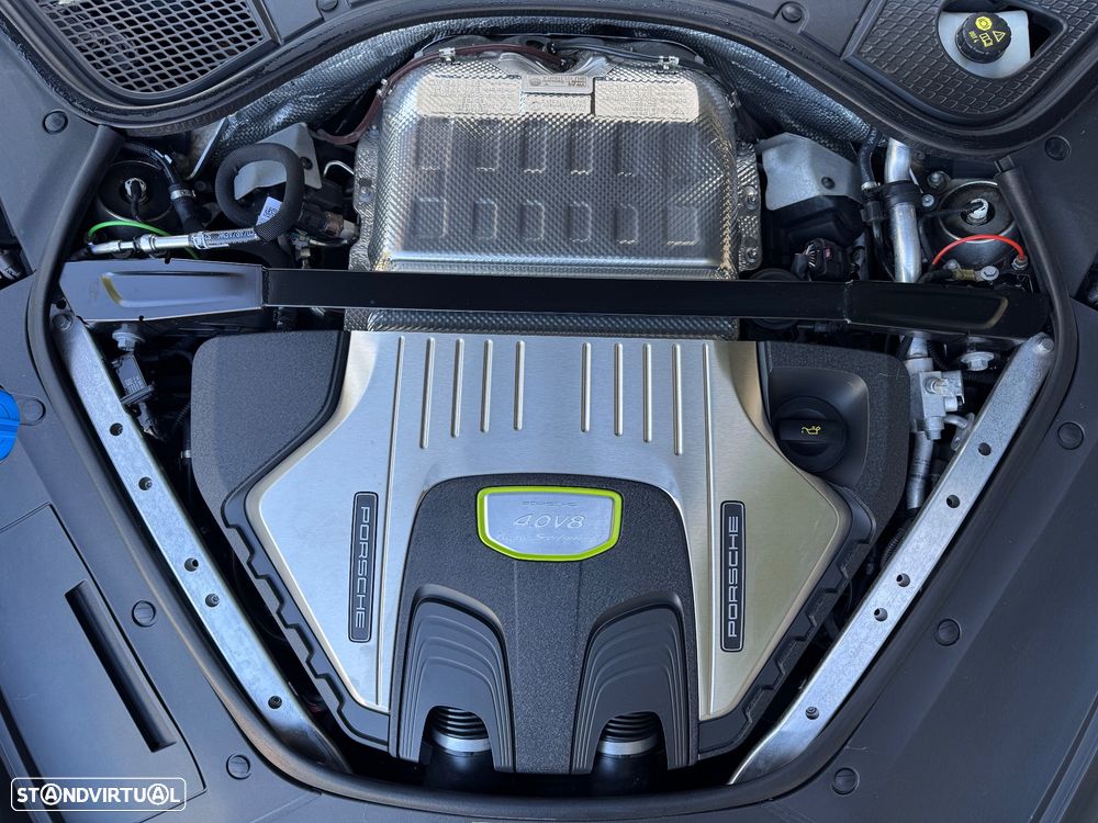 Porsche Panamera - 40