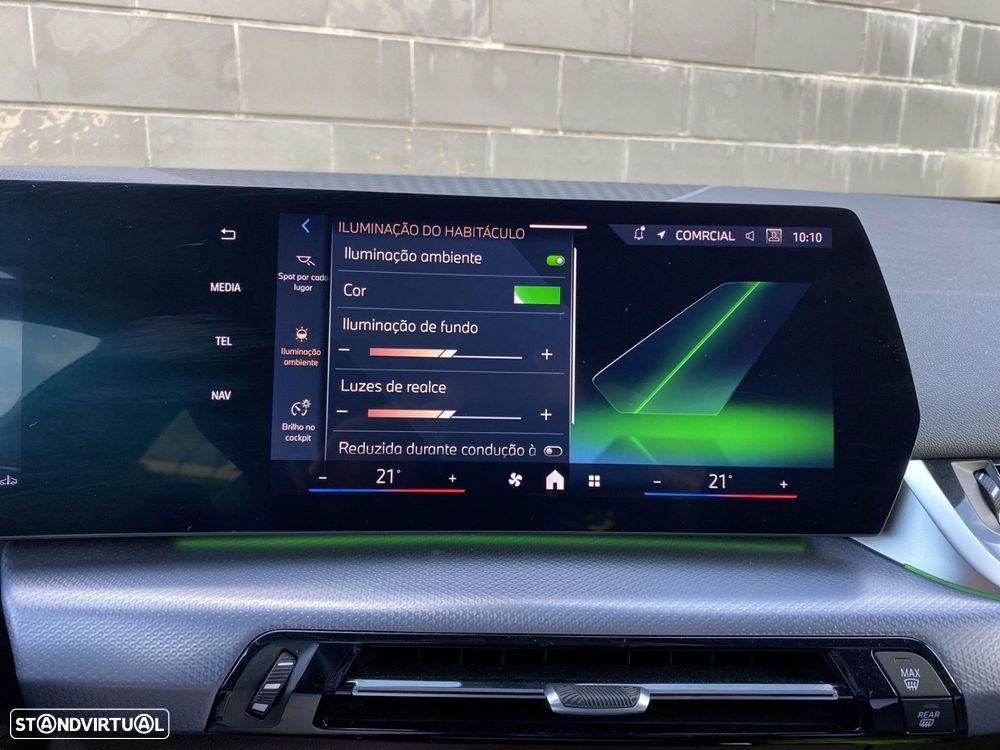 BMW 218 Active Tourer d Pack M Auto — fotografia 11
