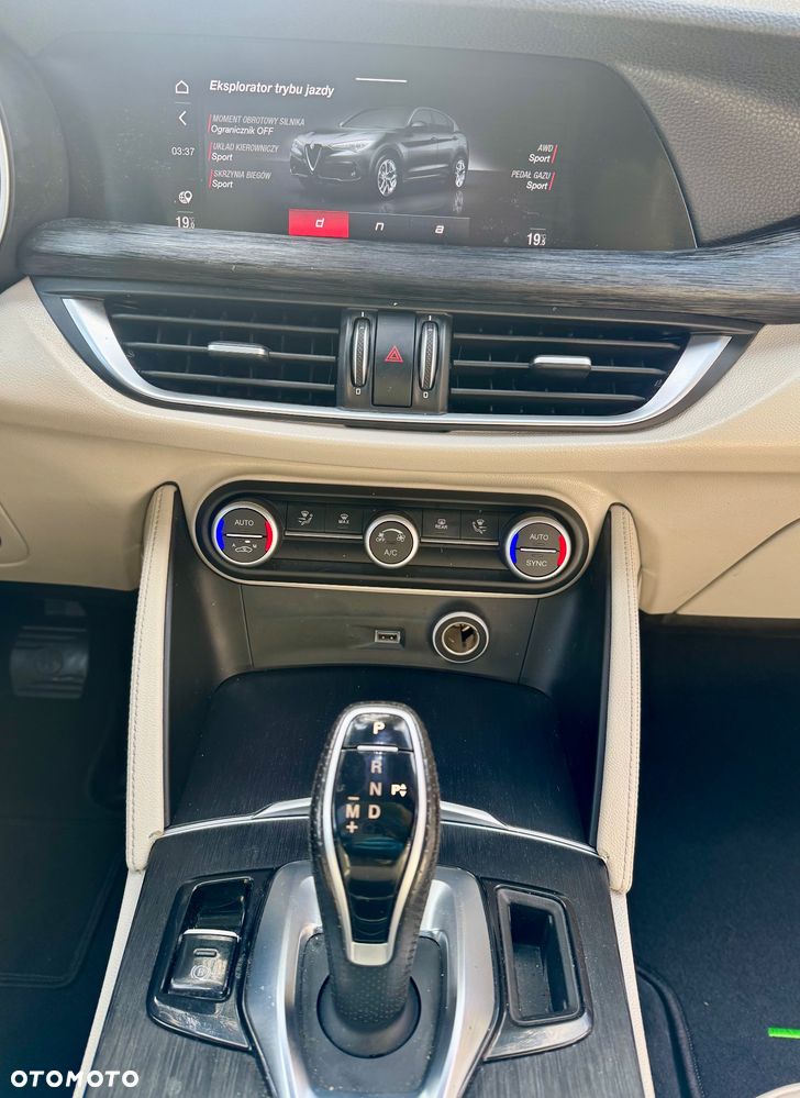 Alfa Romeo Stelvio 2.0 Turbo Super Q4 - 26