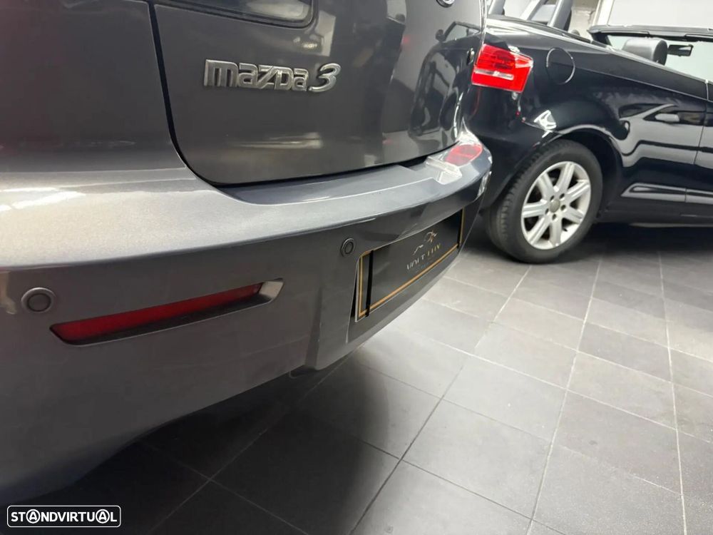 Mazda 3 Sedan MZ-CD 1.6 Exclusive Plus - 23