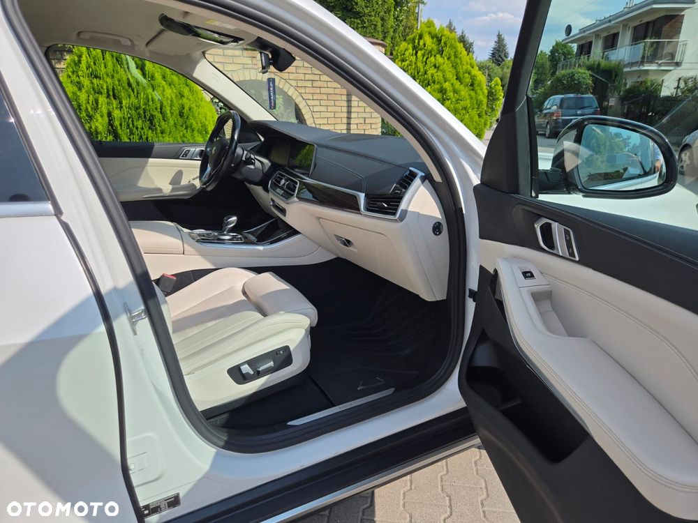 BMW X5 xDrive30d mHEV - 31