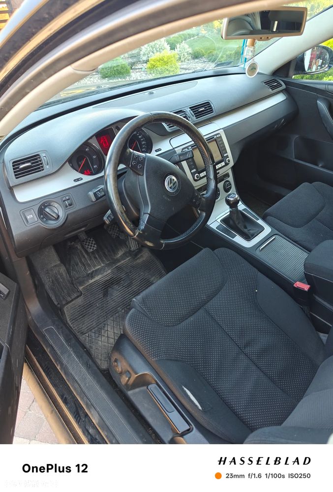 Volkswagen Passat 1.9 TDI Comfortline - 8