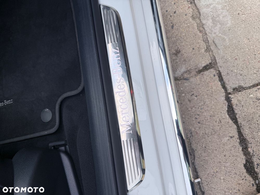 Mercedes-Benz Klasa E 300 Exclusive - 16