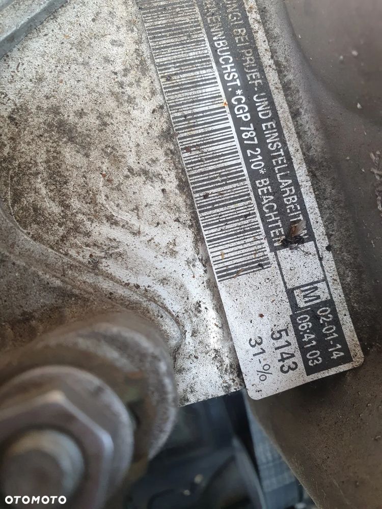 Fabia 2  na części silnik zderzak lampa prawa przód drzwi szyba - 2