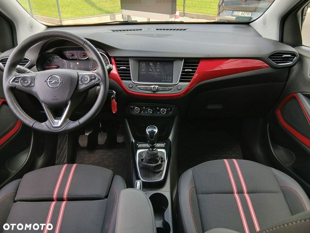 Opel Crossland 1.2 T GS Line - 24