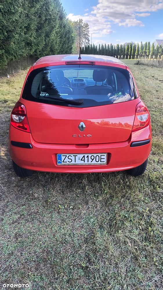 Renault Clio 1.2 16V Authentique - 7
