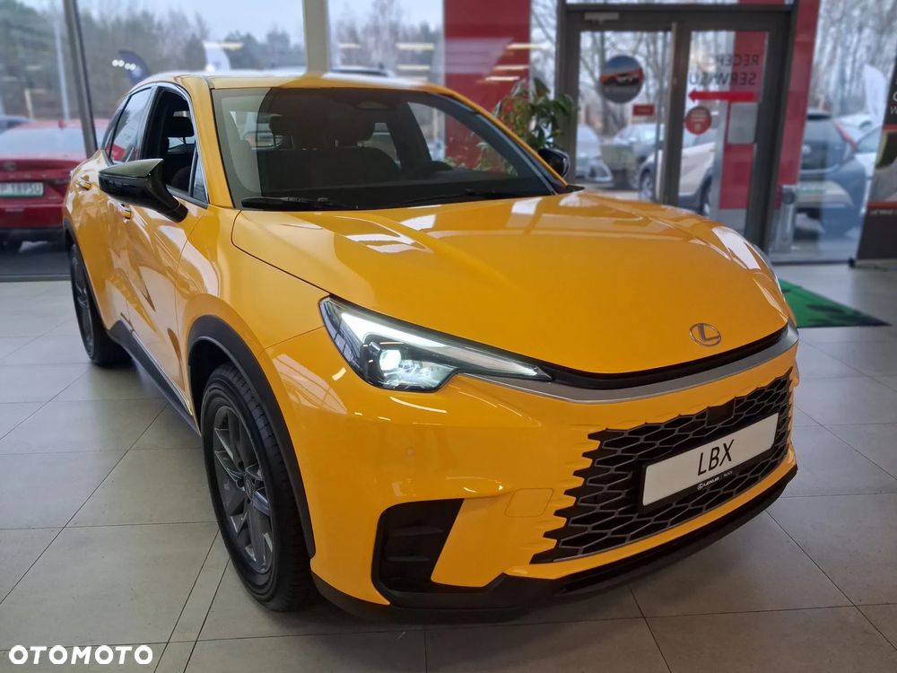 Lexus LBX 1.5 Hybrid - 7