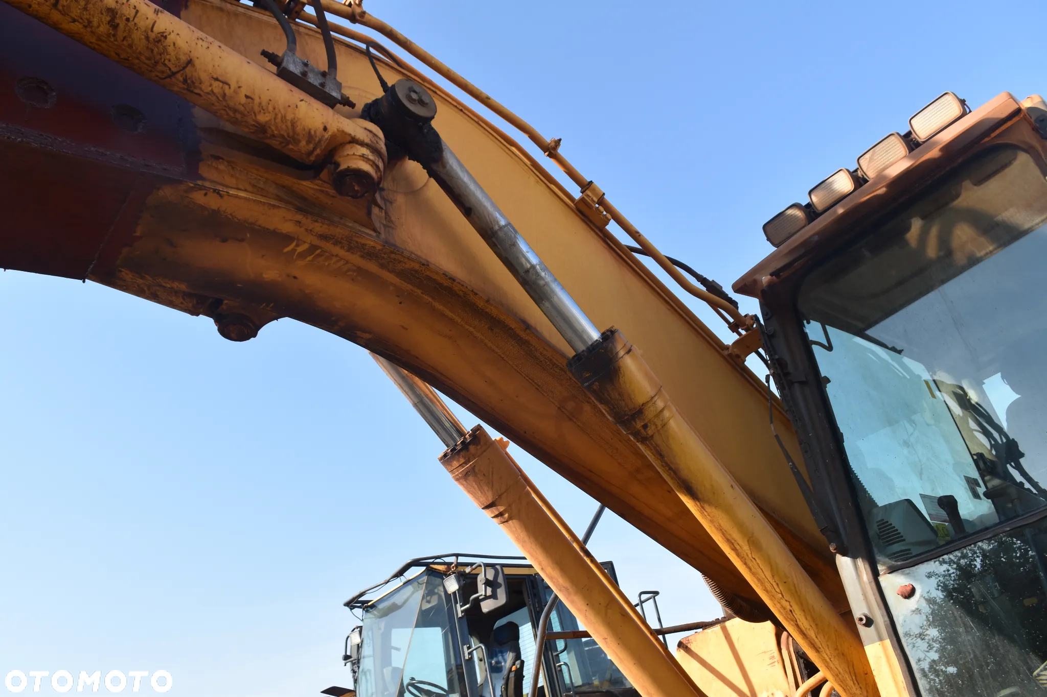 Komatsu PC210 - 7