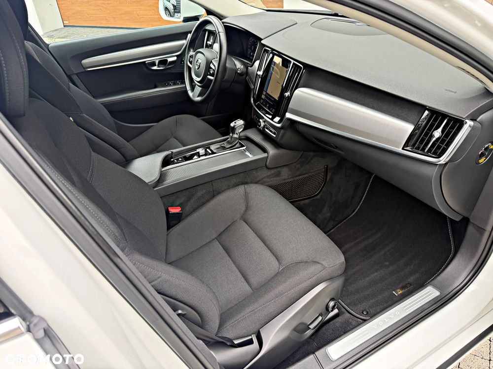 Volvo V90 D4 Geartronic Momentum - 26