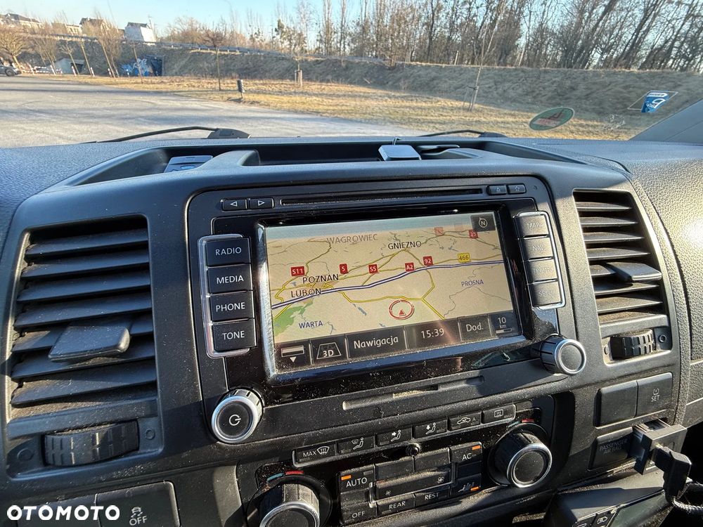 Volkswagen Multivan - 24