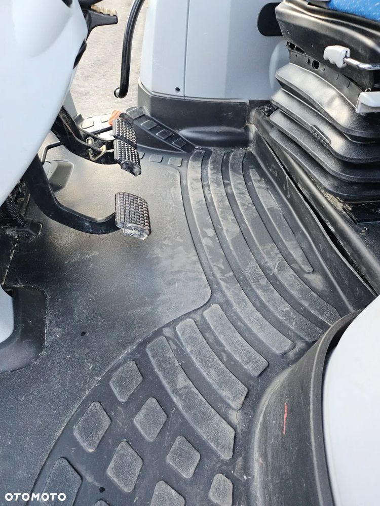 New Holland T7 250 - 19