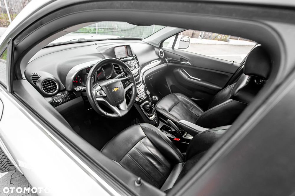 Chevrolet Orlando - 21
