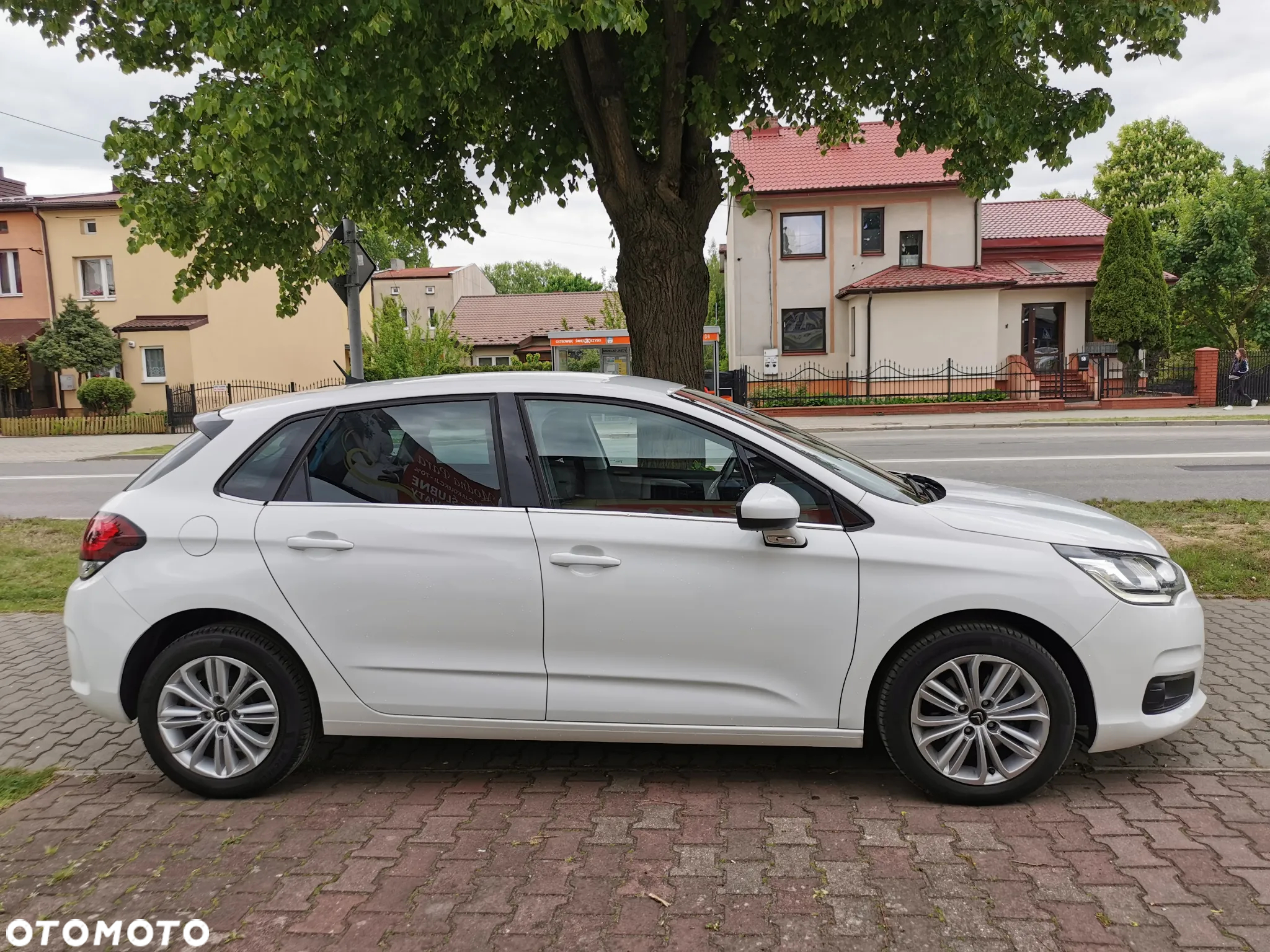Citroën C4 PureTech 130 Stop&Start EAT8 FEEL - 2