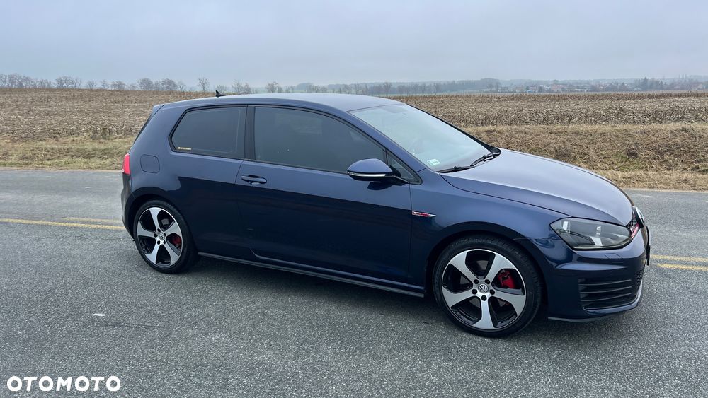 Volkswagen Golf GTI (BlueMotion Technology) - 6