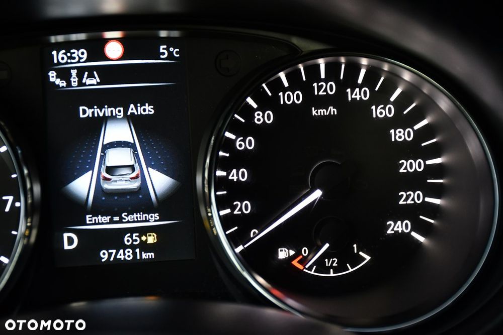 Nissan Qashqai 1.2 DIG-T Tekna Xtronic - 35