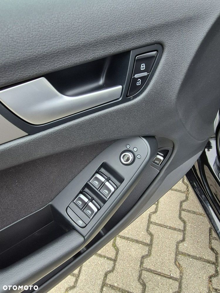 Audi A4 Avant 2.0 TDI clean diesel Quattro S tronic - 32